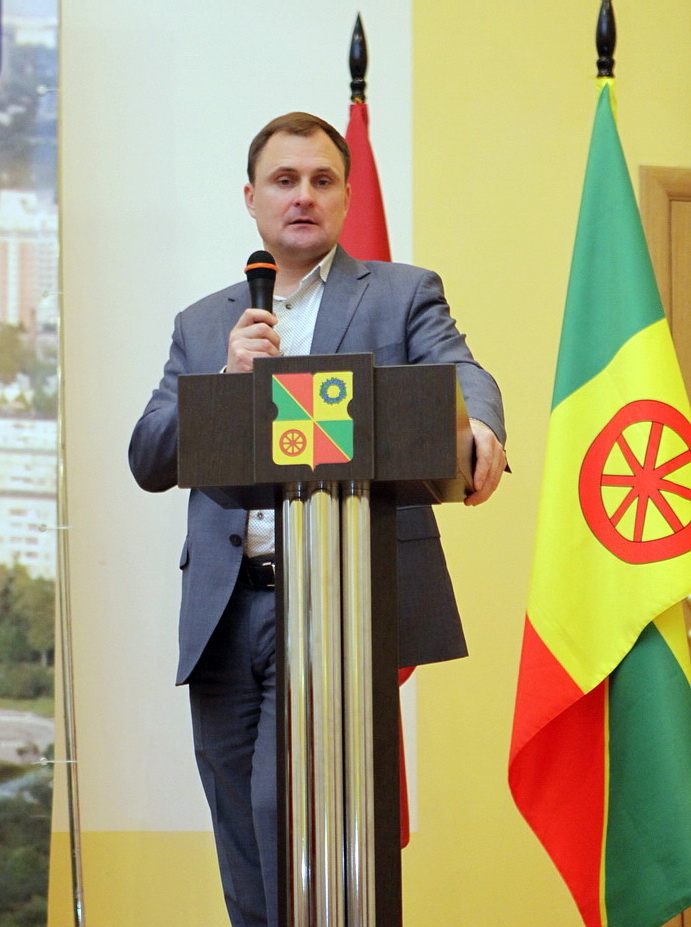 Дмитрий Дятленко на встрече с жителями района, сентябрь 2015 г. 