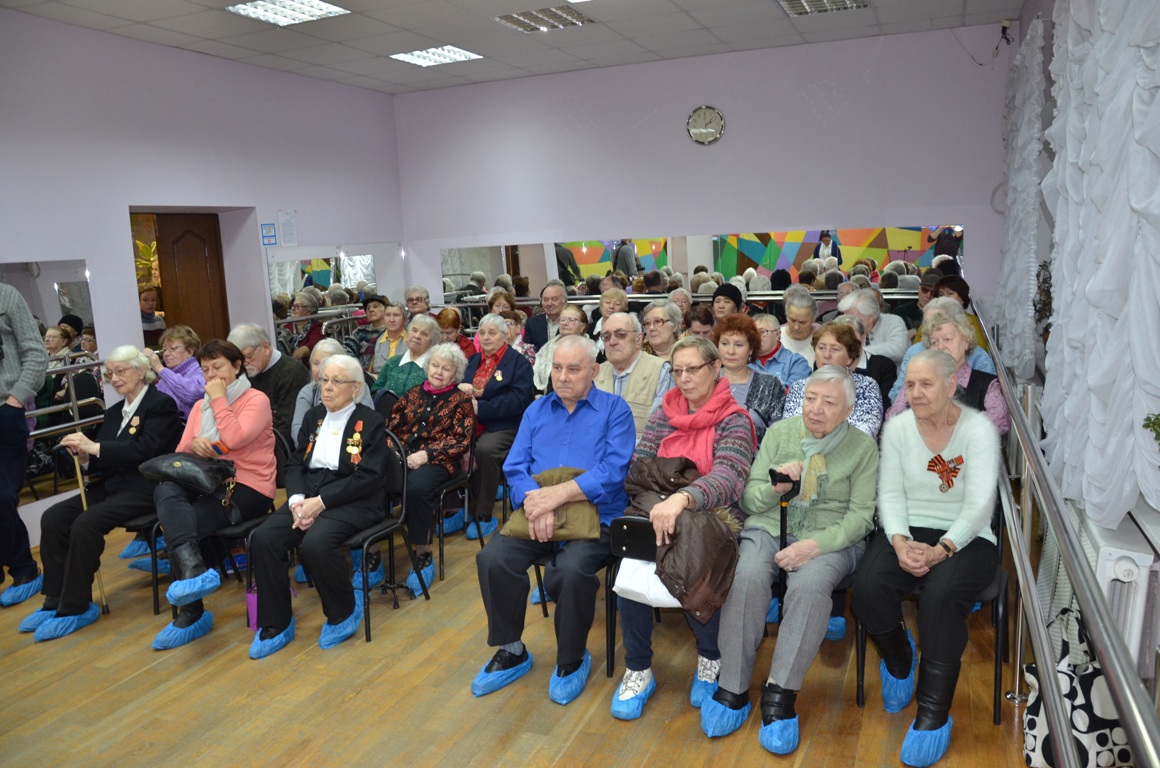 Праздничное мероприятие, посвященное 75-ой годовщине Битвы под Москвой, в ГБУ «Досуговый центр «Юность»