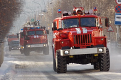   Уступи дорогу пожарному автомобилю